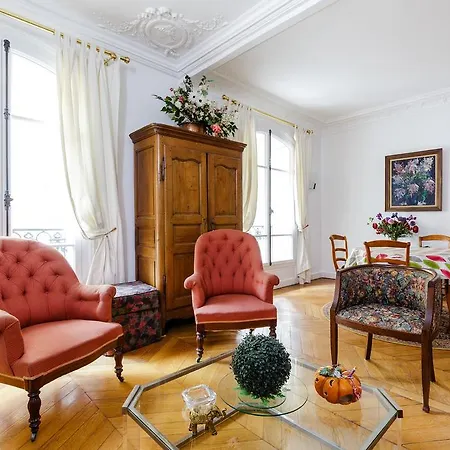 Damremont, F3 A Montmartre Paris