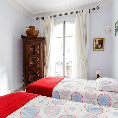 Damremont, F3 A Montmartre Paris